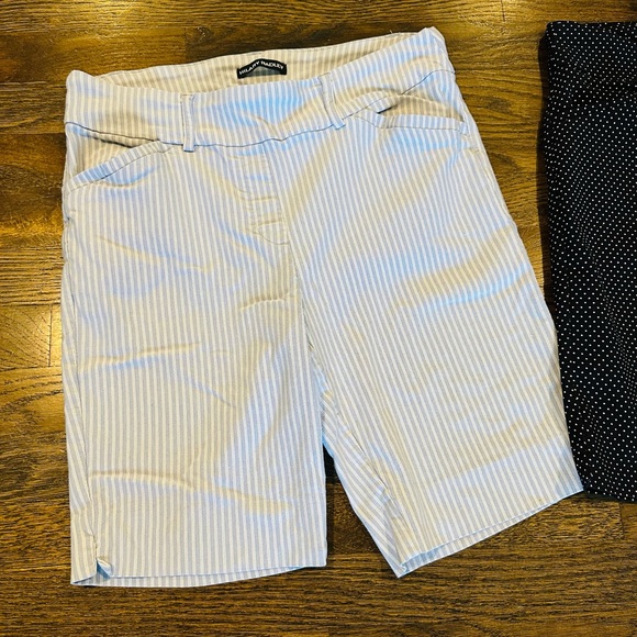 Hilary Radley Bermuda Shorts Pull On Blue White Stripe, Black Dot Women's M Lot - Picture 9 of 15